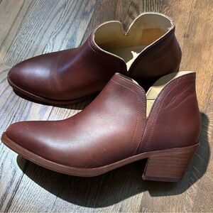 Women’s Nisolo Cognac Brown Ankle Boots 7.5